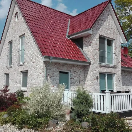 Apartment Aquarius On The Swimming Aurich